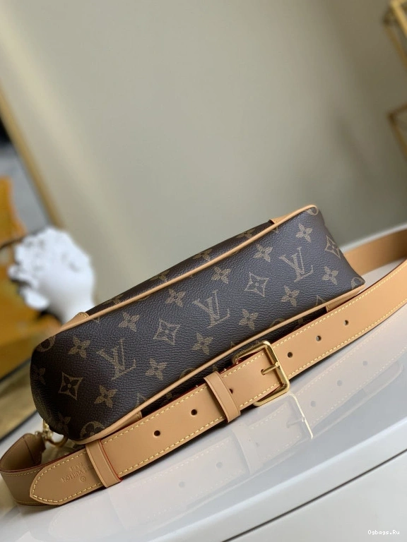 LOUIS VUITTON PM ODÉON 0321